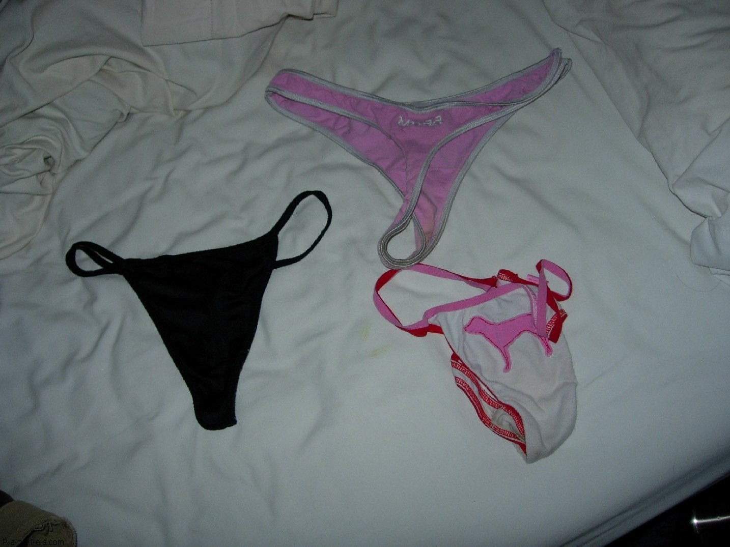 Amateur photos of 18-year old babe and her panties photo
